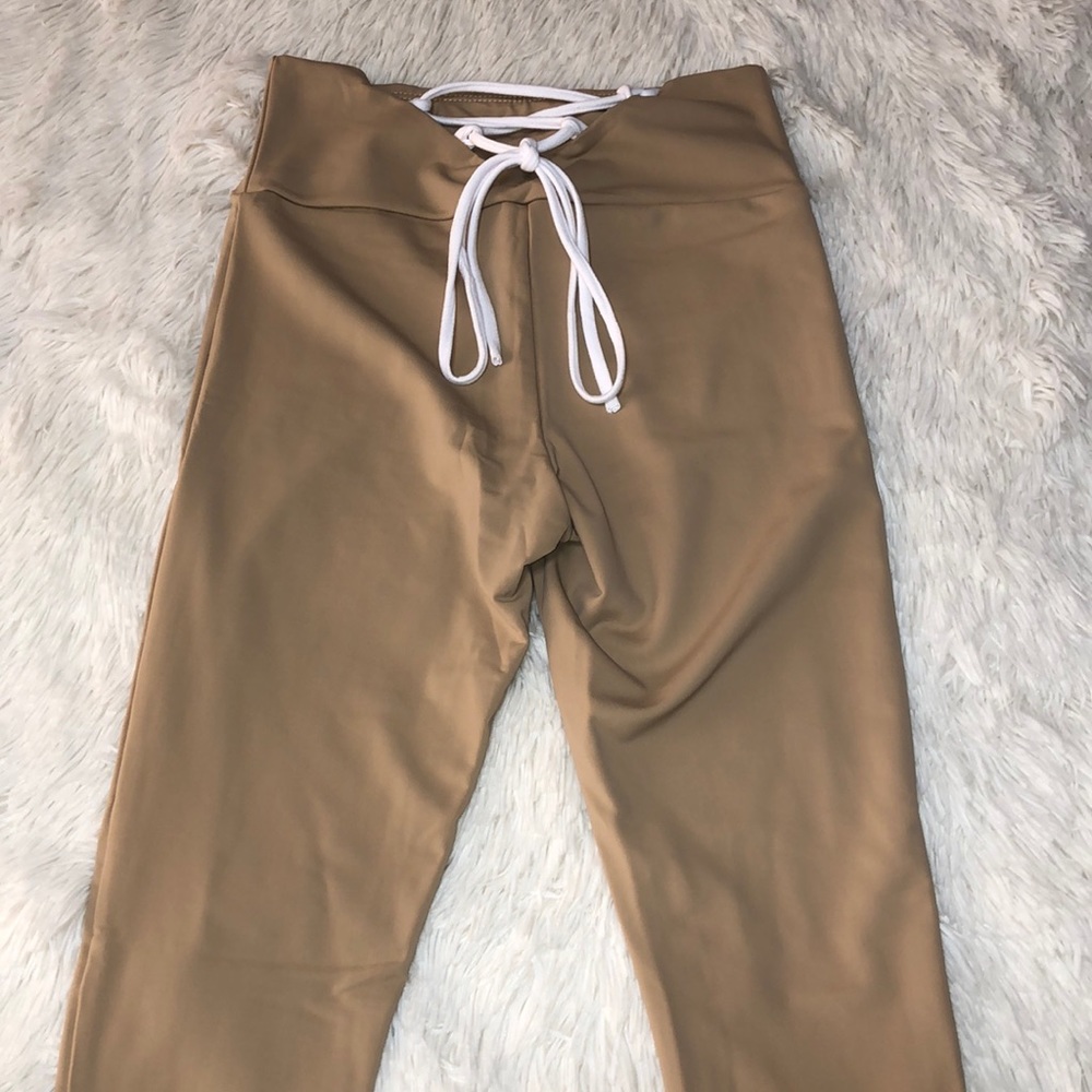Fashion nova leggings